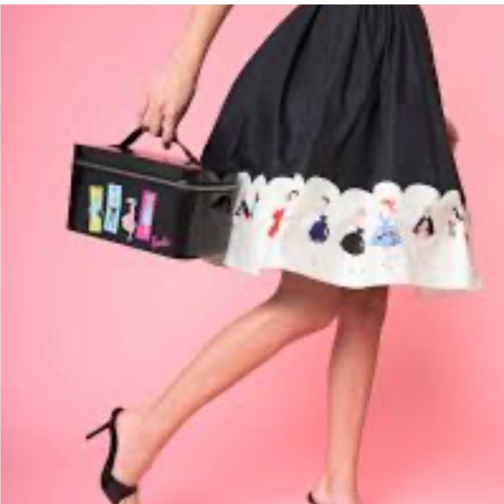 Unique Vintage Barbie Skirt Size Small Pockets Limited Edition Sold Out - Picture 11 of 11